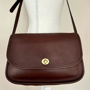 Coach Vintage Black A City Bag 9790 Leather Crossbody Gold Turn Lock Closure